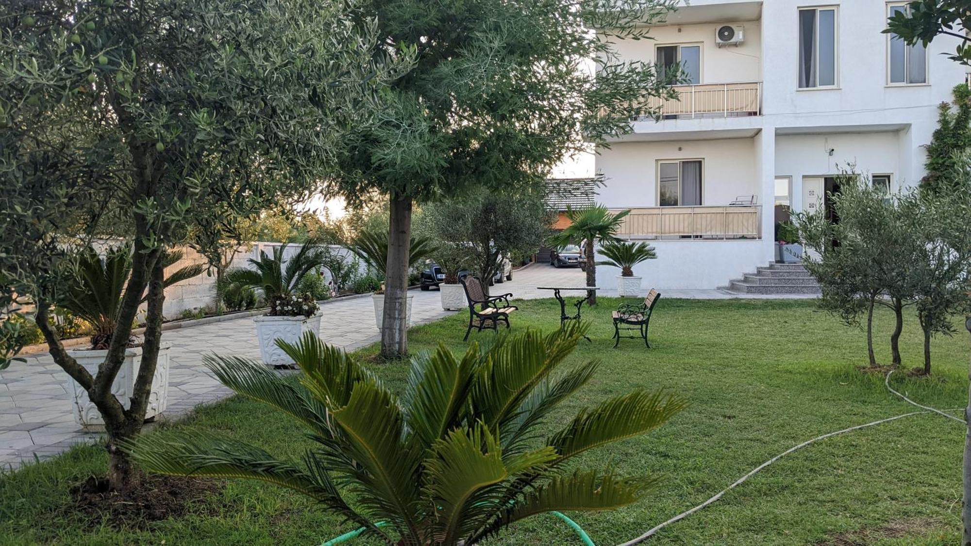 Kunevain Guest House Lezhe Ngoại thất bức ảnh