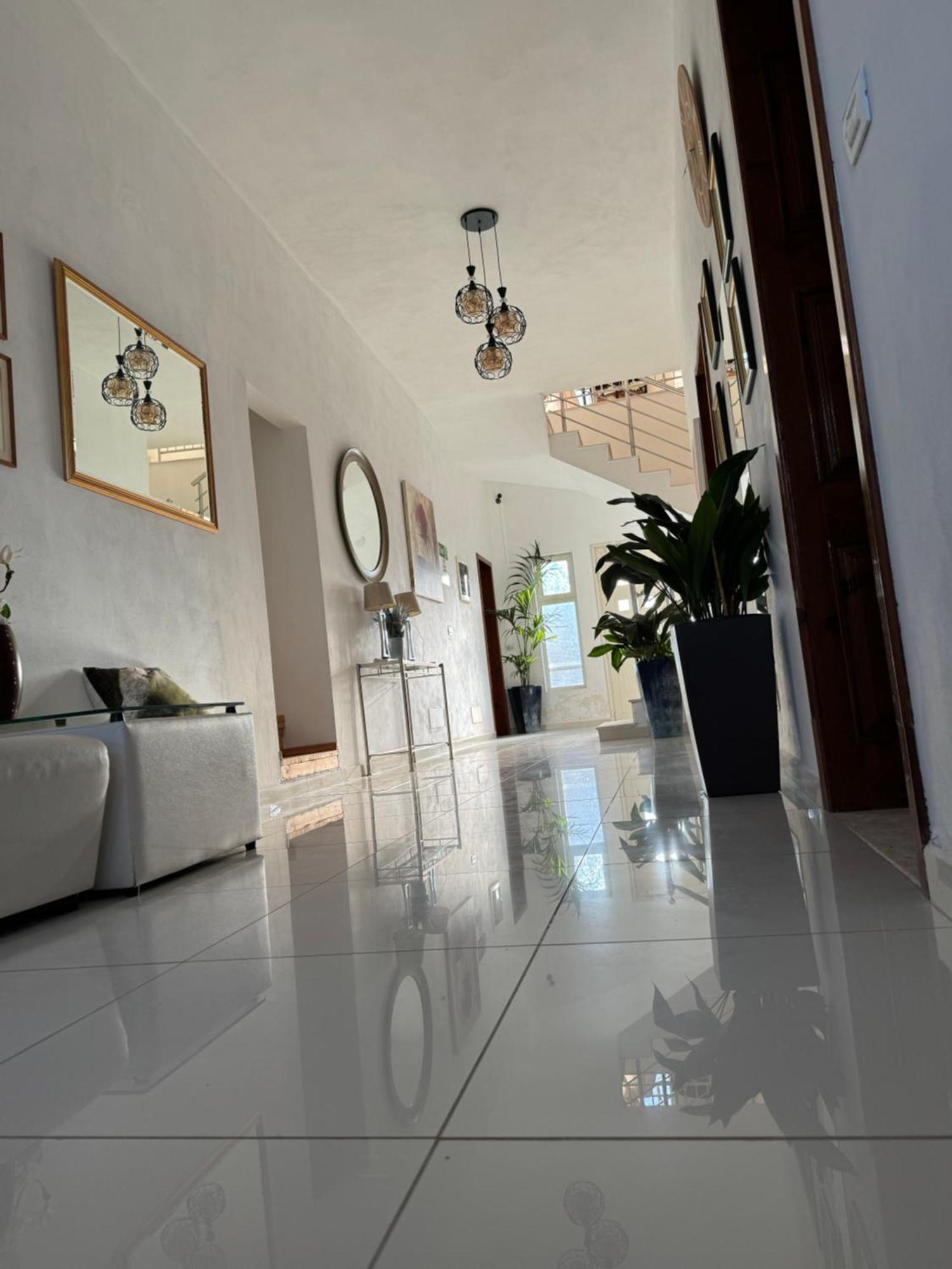 Kunevain Guest House Lezhe Ngoại thất bức ảnh