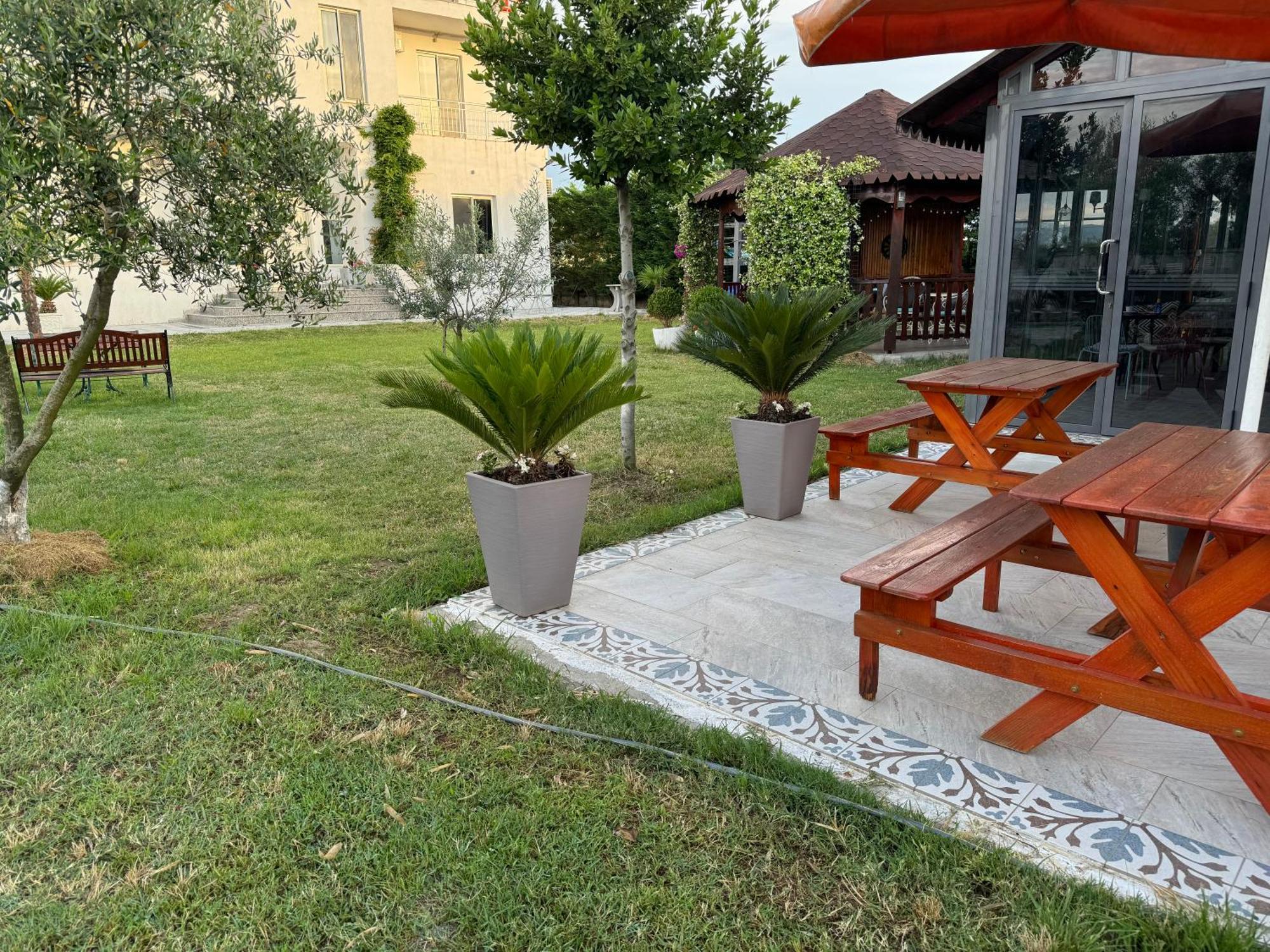 Kunevain Guest House Lezhe Ngoại thất bức ảnh