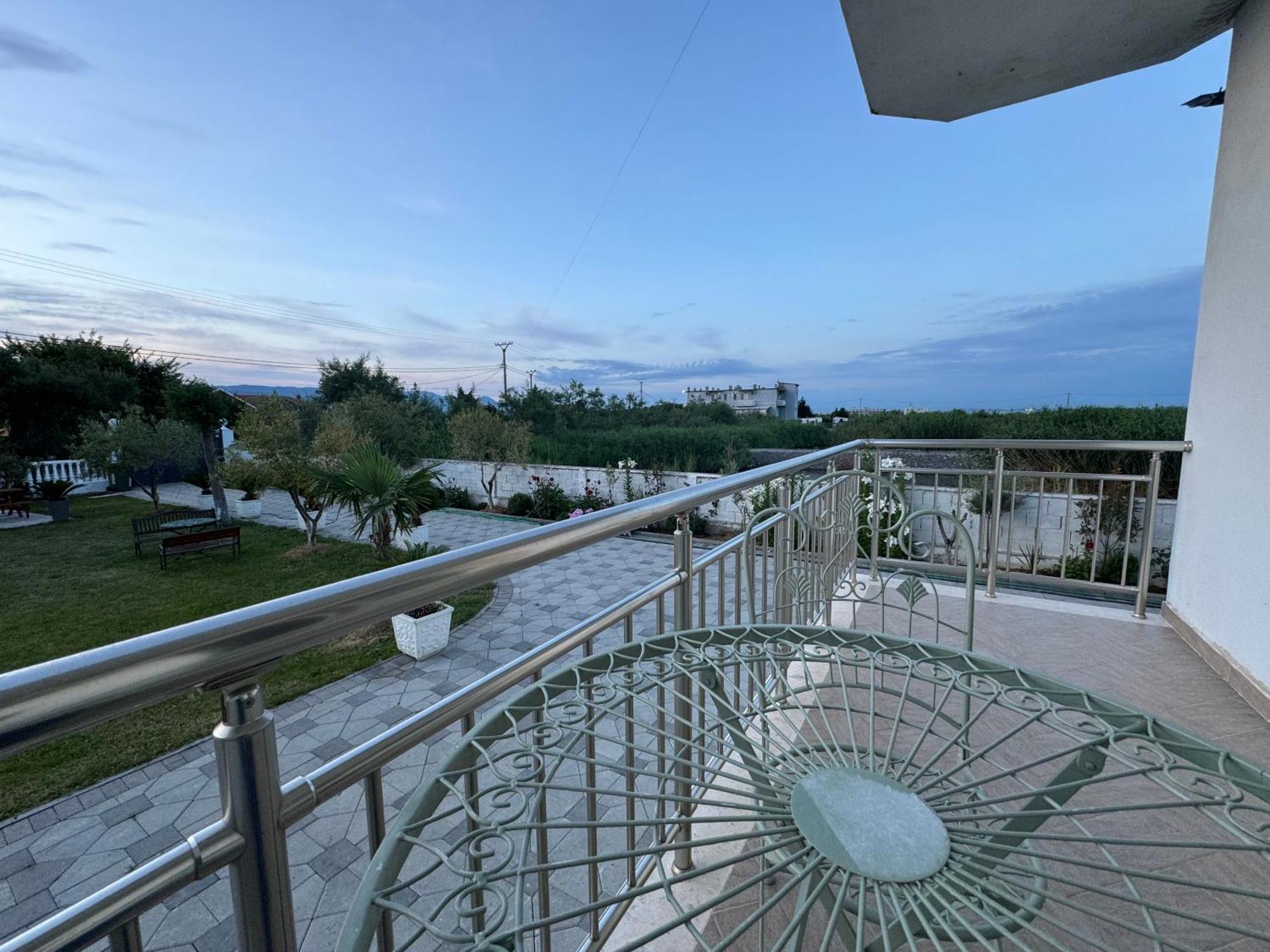 Kunevain Guest House Lezhe Ngoại thất bức ảnh