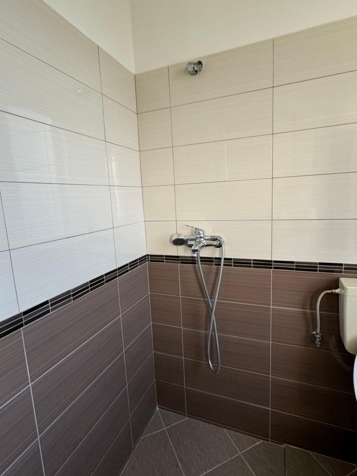 Kunevain Guest House Lezhe Ngoại thất bức ảnh