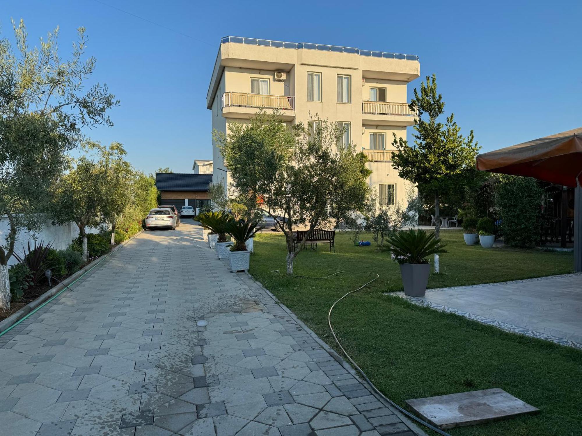 Kunevain Guest House Lezhe Ngoại thất bức ảnh